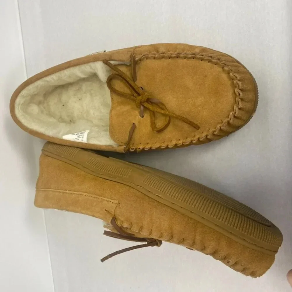 NWOT 100% Merino Wool Leather Plymouth Moccasins